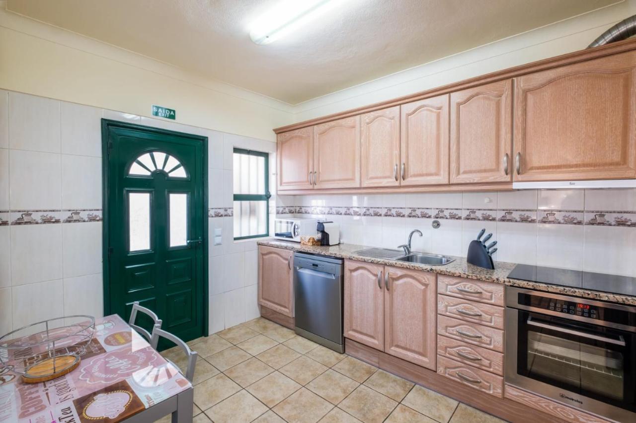 Villa Sequeira - Private Pool - Free Wifi - By Bedzy Albufeira Luaran gambar