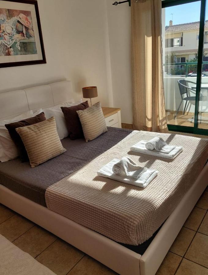 Villa Sequeira - Private Pool - Free Wifi - By Bedzy Albufeira Luaran gambar